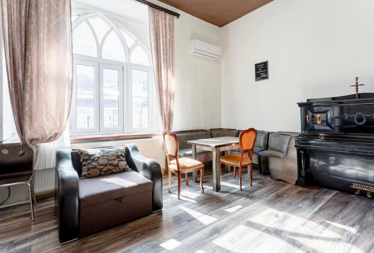 Central Location King Size Bed Tbilisi Exterior photo